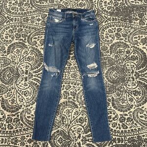 Joe’s jeans fit the skinny size 27